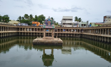 Tiruvanaikovil Temple Tank and Garden